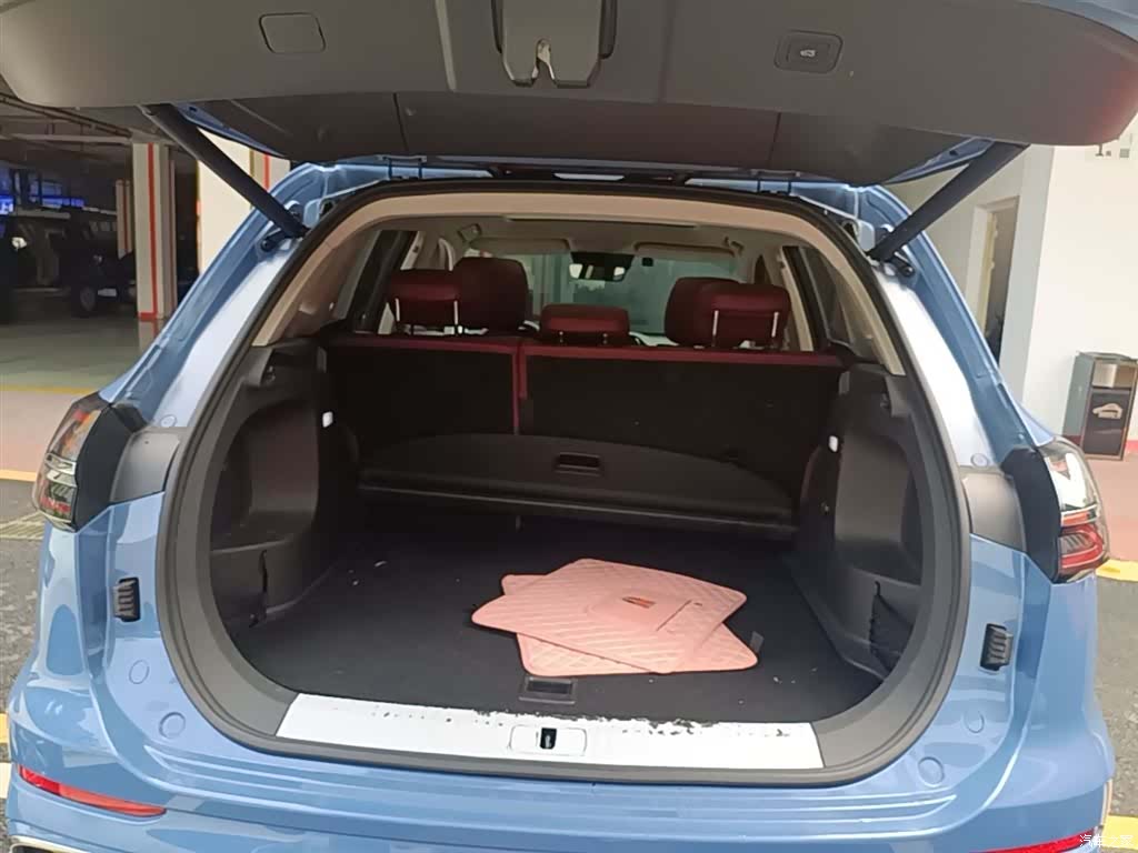 Hongqi HS5, 2023 15