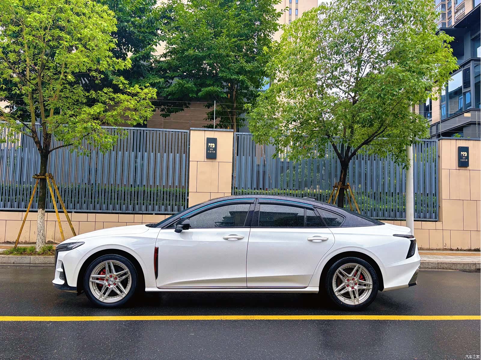 Hongqi H6, 2024 4