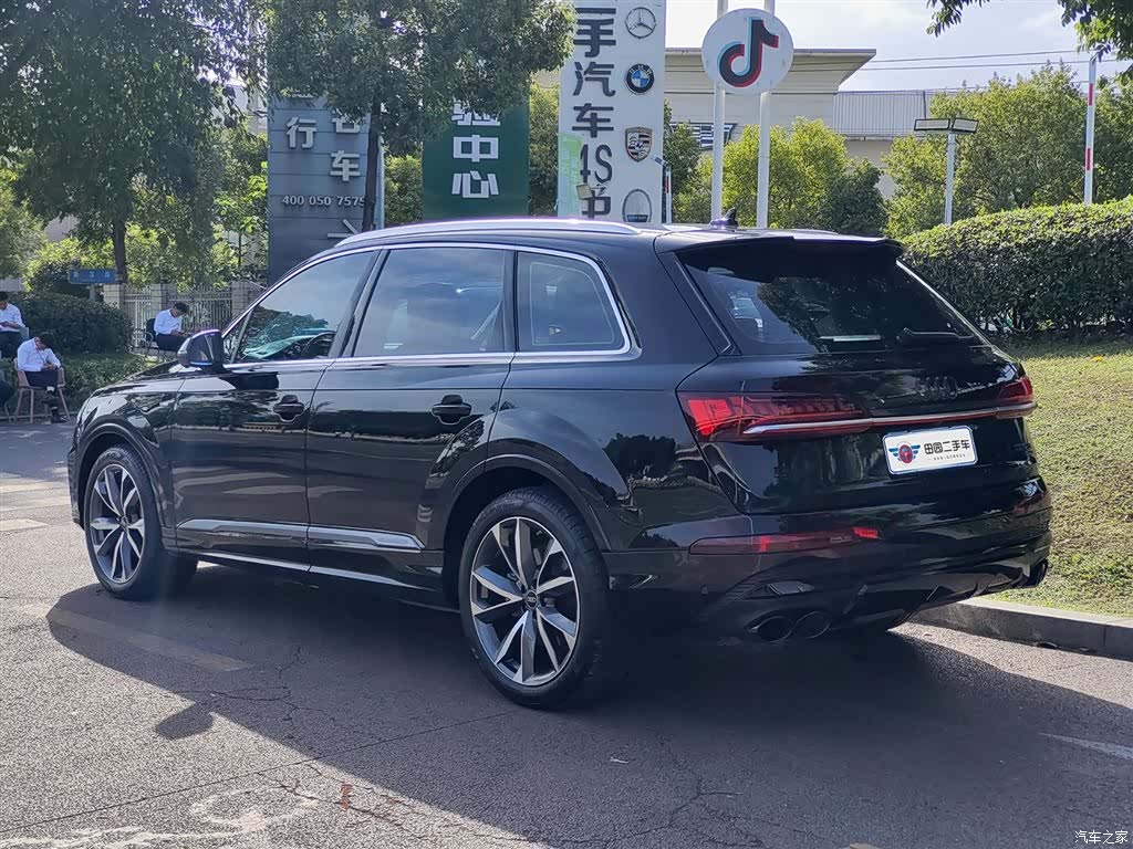 Audi Q7, 2024 4
