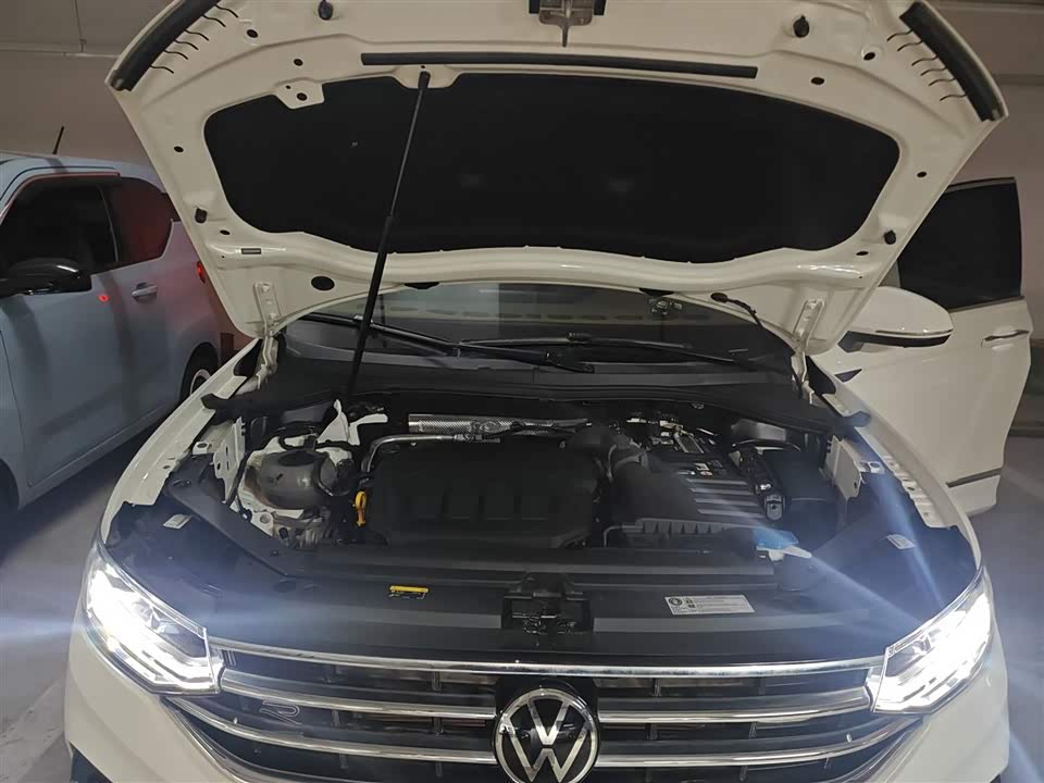 Volkswagen Tiguan L