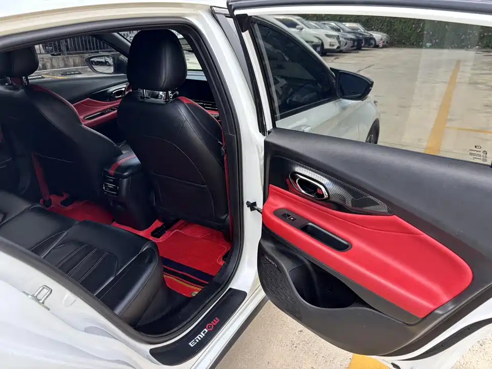 Trumpchi Shadow Leopard