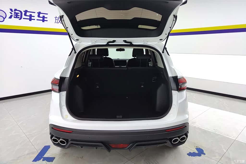 Geely Coolray, 2023 4