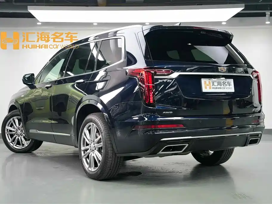 Cadillac XT6