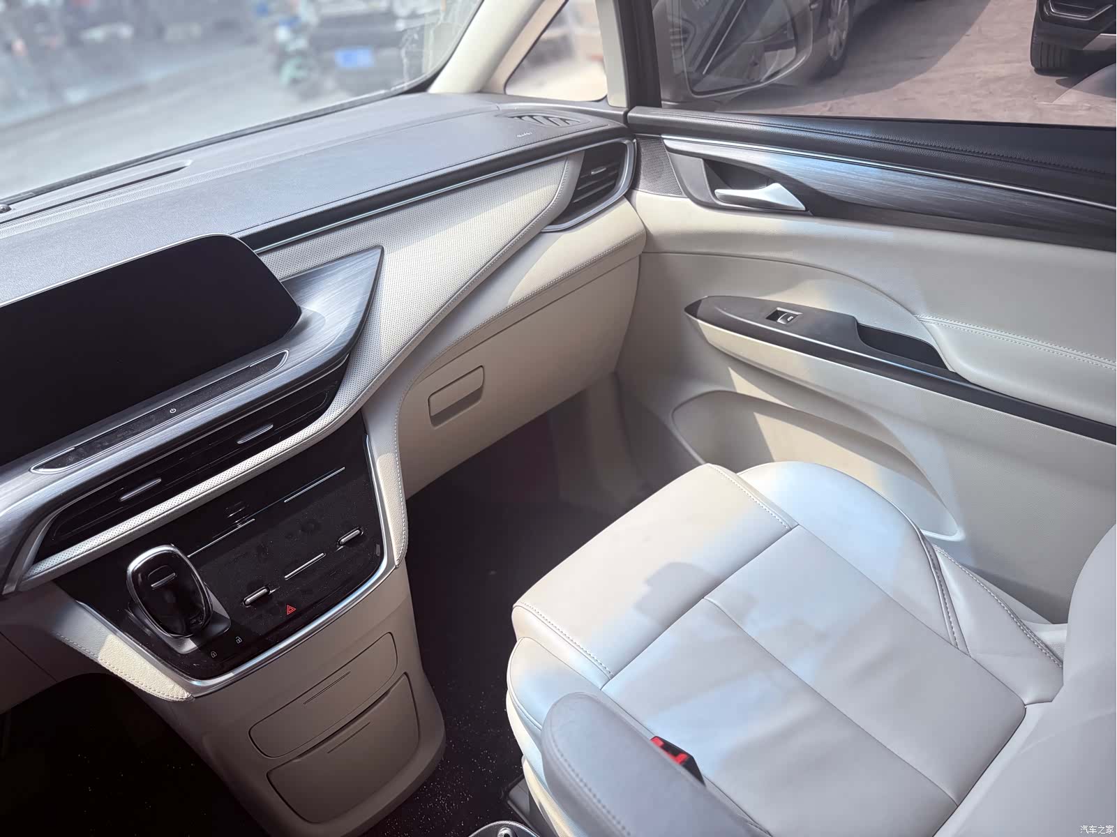 Buick GL8, 2023 13