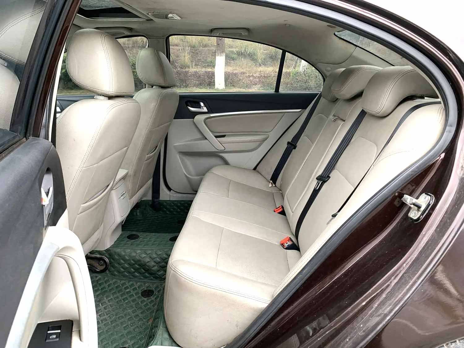 Geely Emgrand, 2015 13
