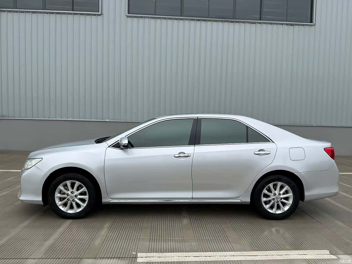 Toyota Camry, 2014 3