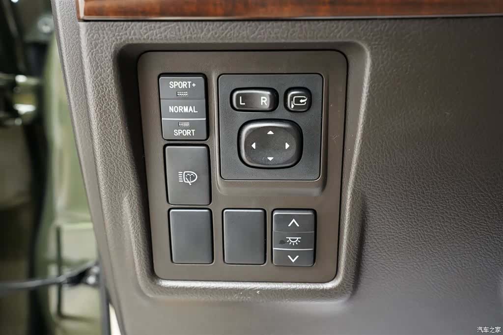 Toyota Prado, 2011 11