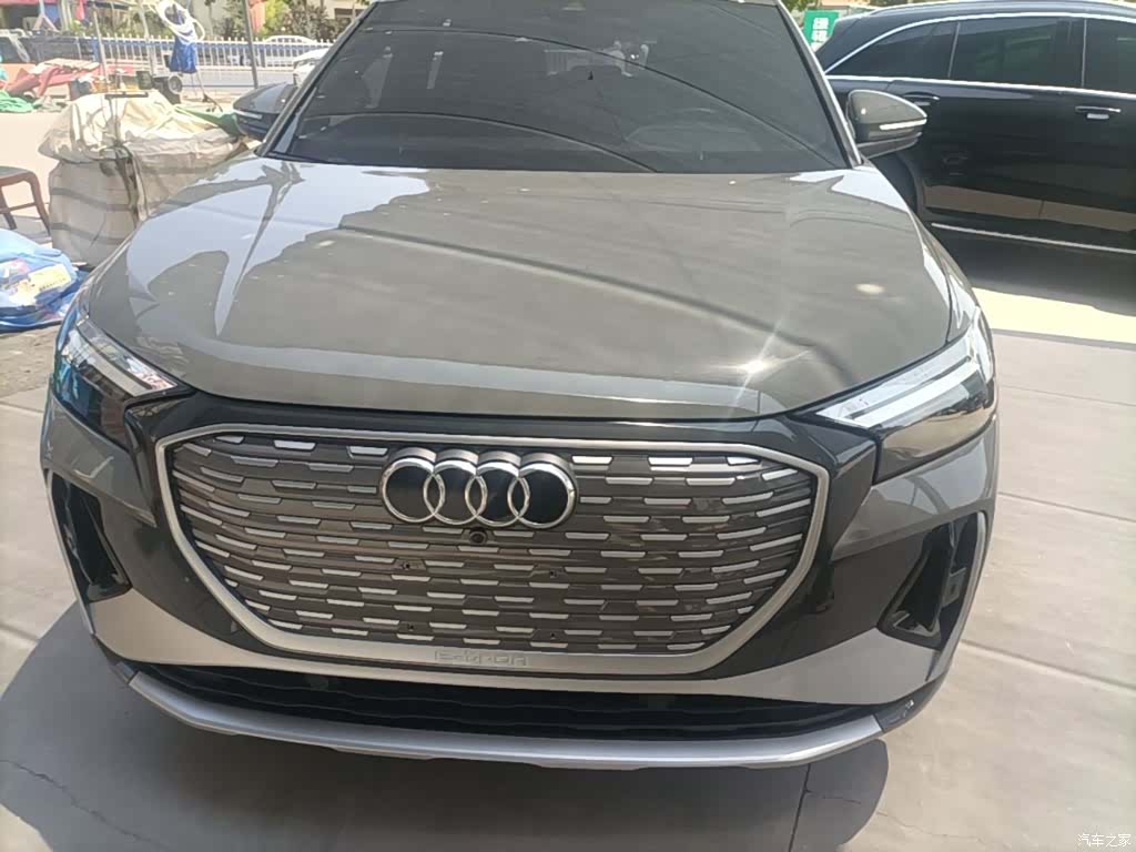 Audi Q4 e-tron, 2024 3