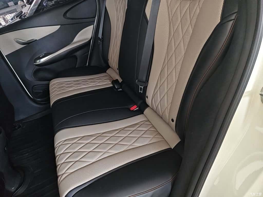 BYD Dolphin, 2023 17