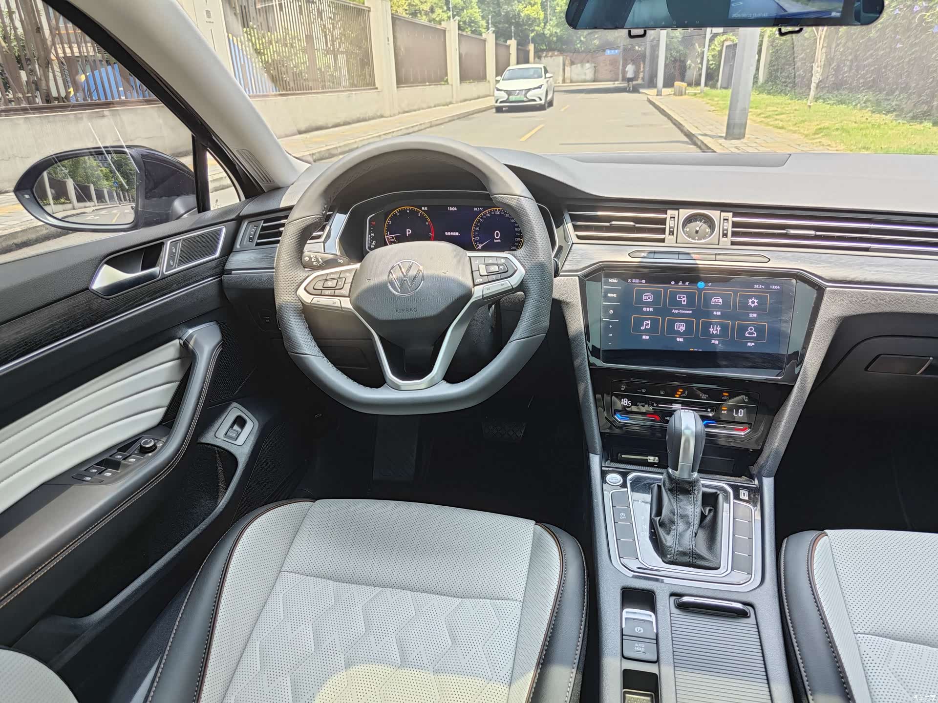 Volkswagen Magotan, 2025 20