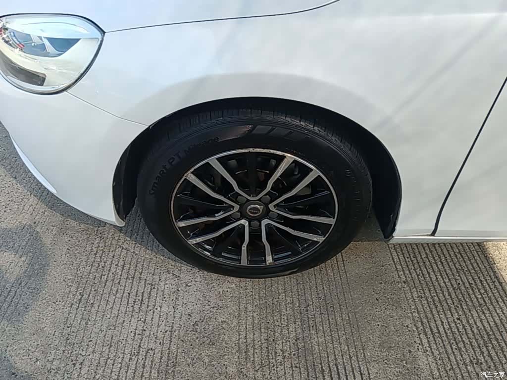 Volvo V40, 2018 23