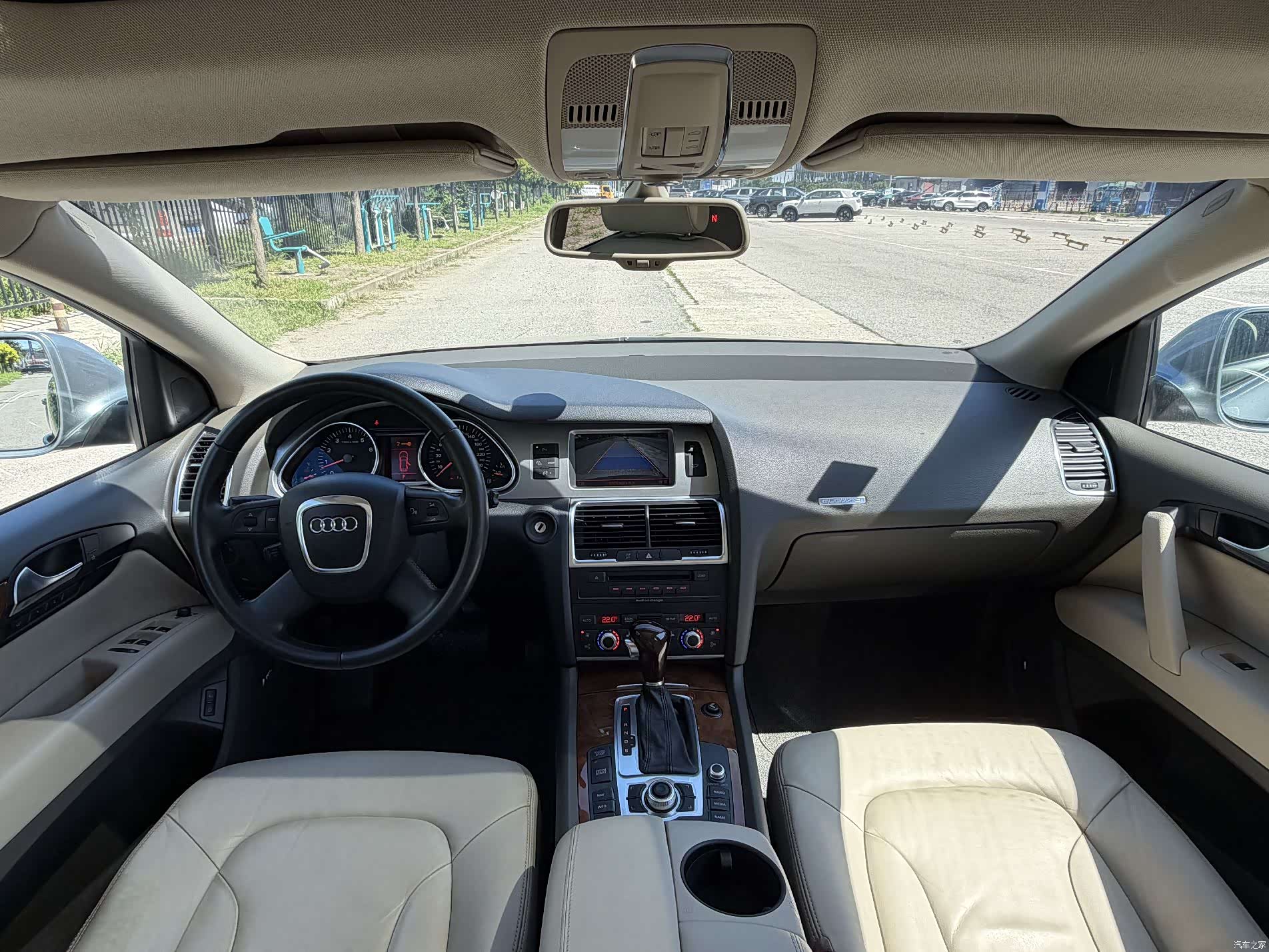 Audi Q7, 2008 11