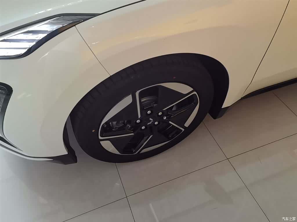 Wuling Starlight, 2026 23