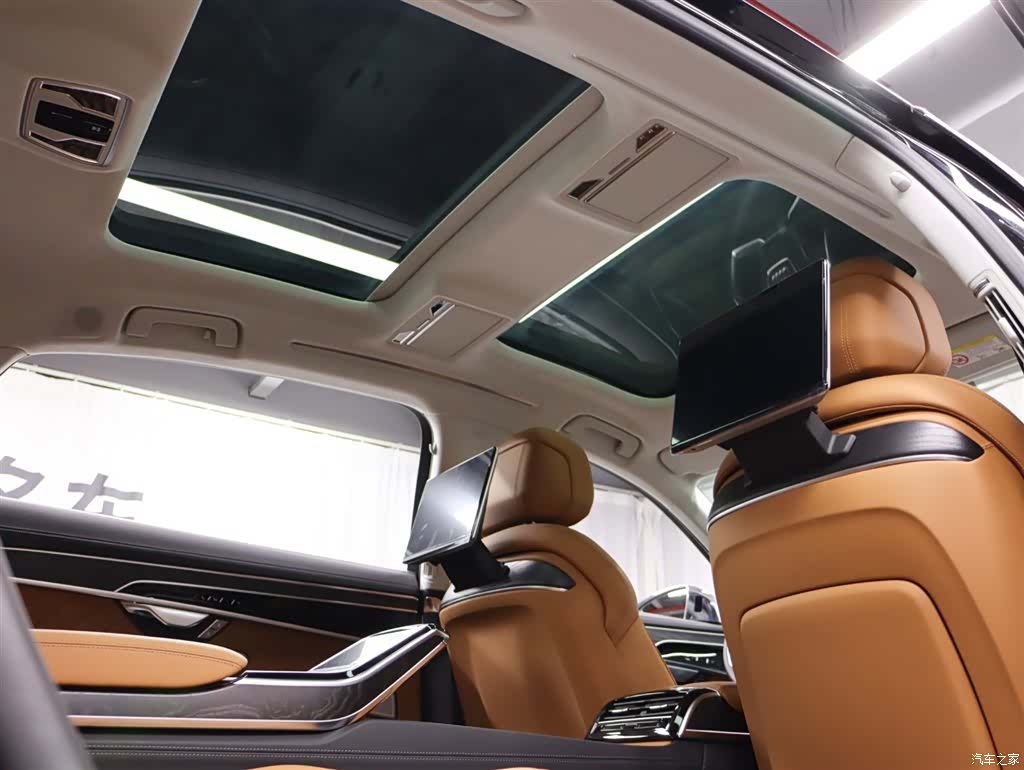 Audi A8L, 2026 24