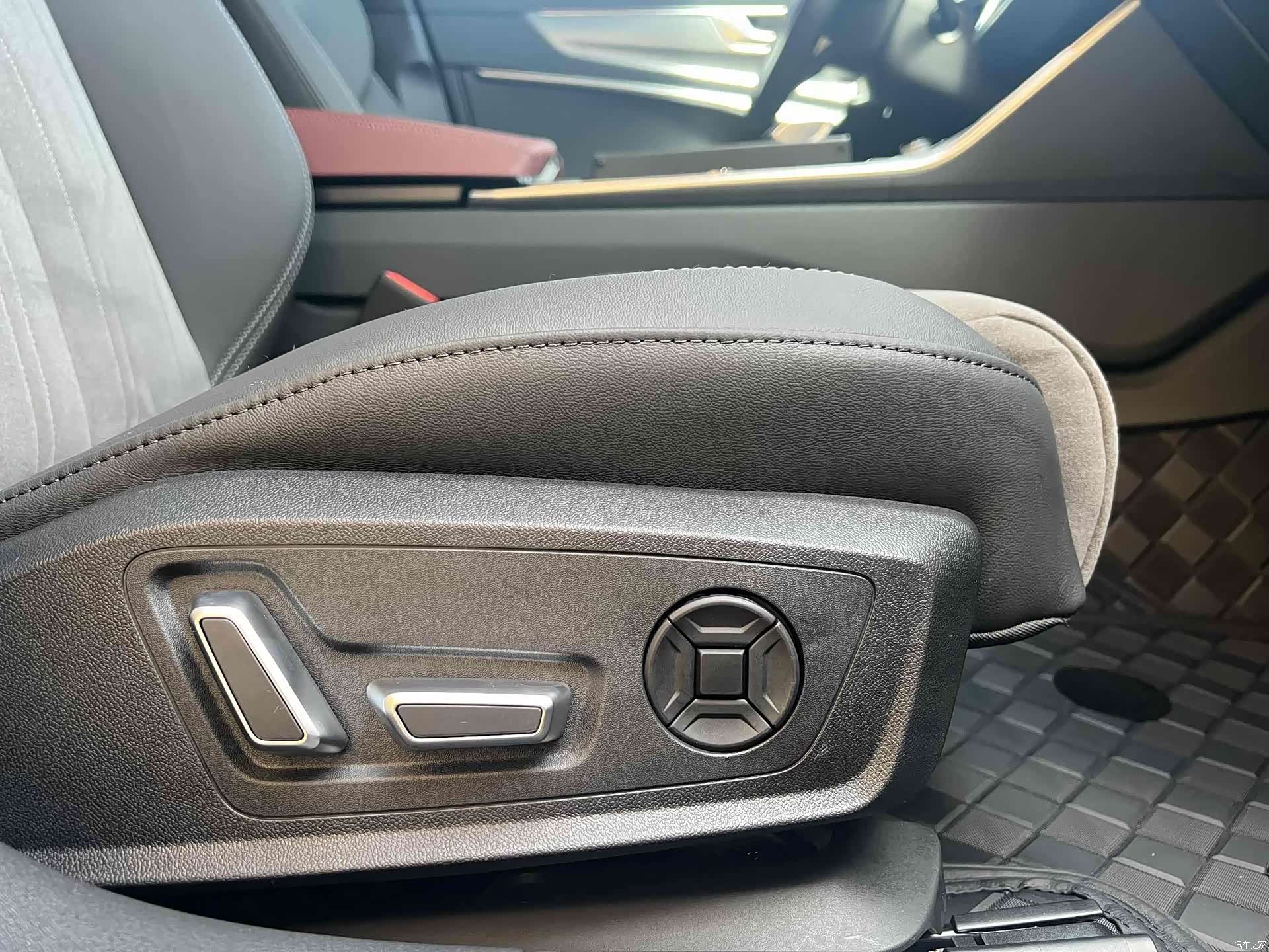 Audi A6L, 2025 12