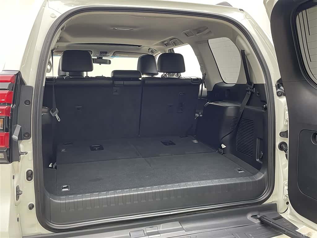 Toyota Prado, 2020 35
