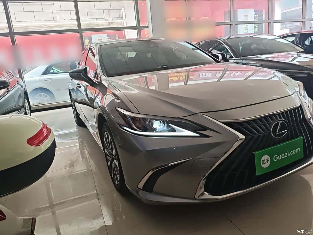 Lexus ES, 2024 все фото