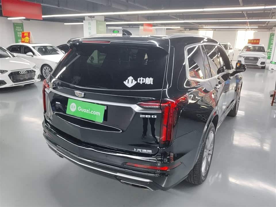 Cadillac XT6