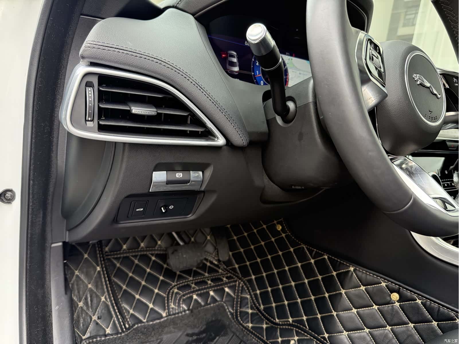 Land Rover XEL, 2021 17