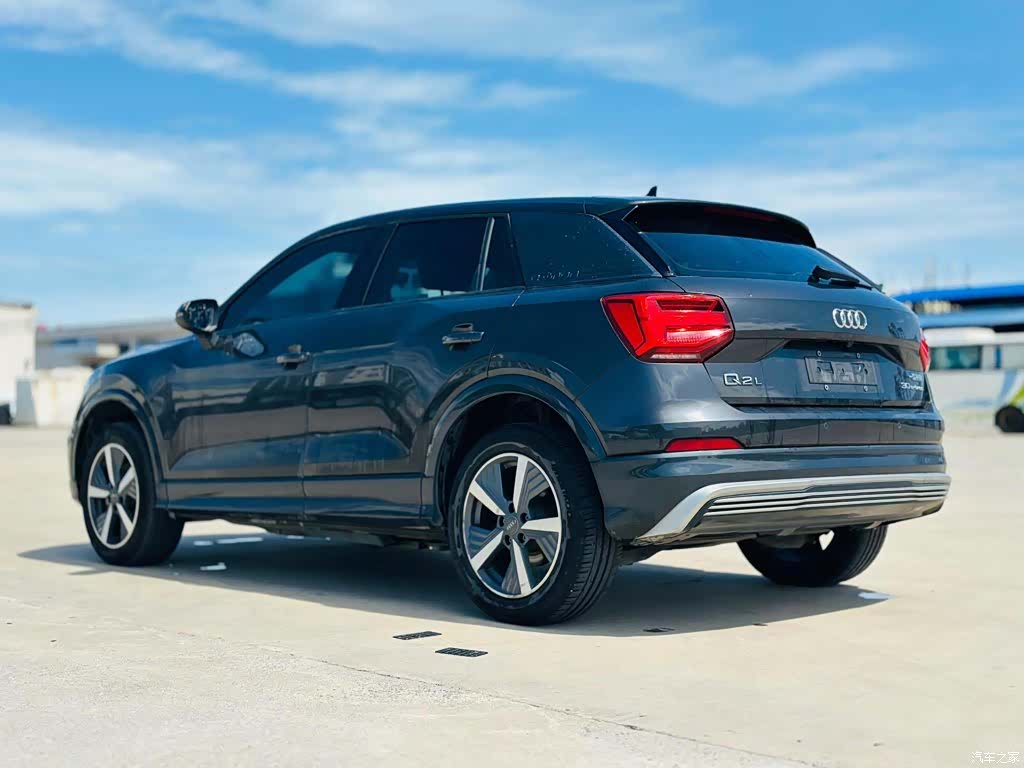 Audi e-tron, 2021 все фото