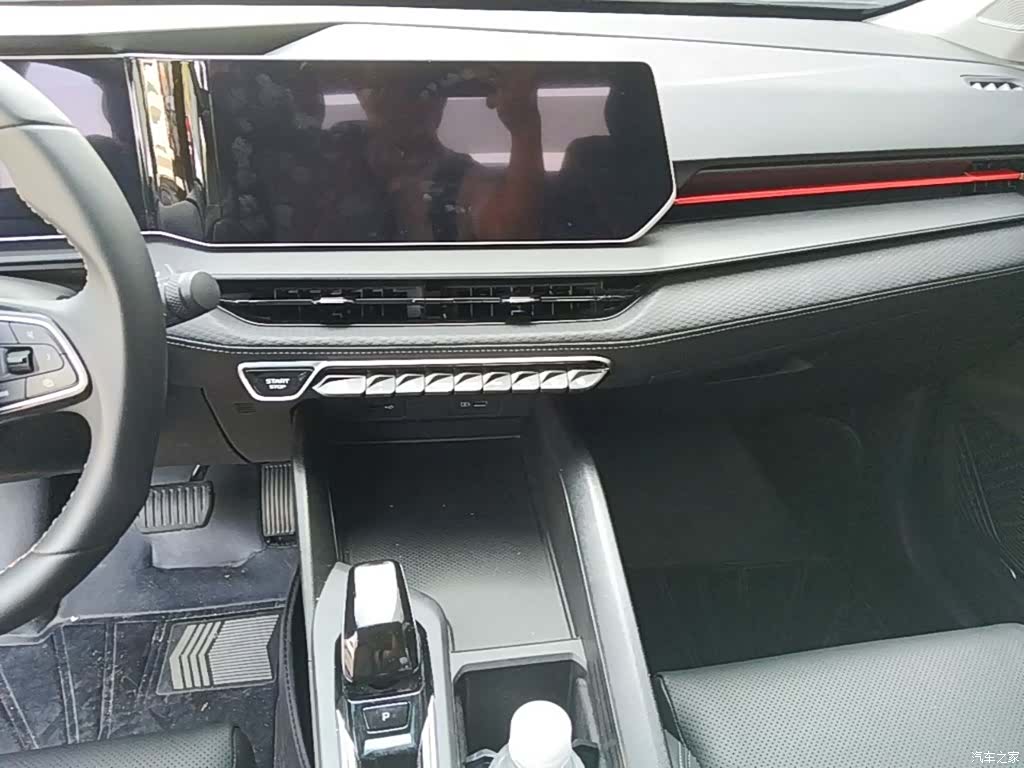 Geely Binray, 2025 13