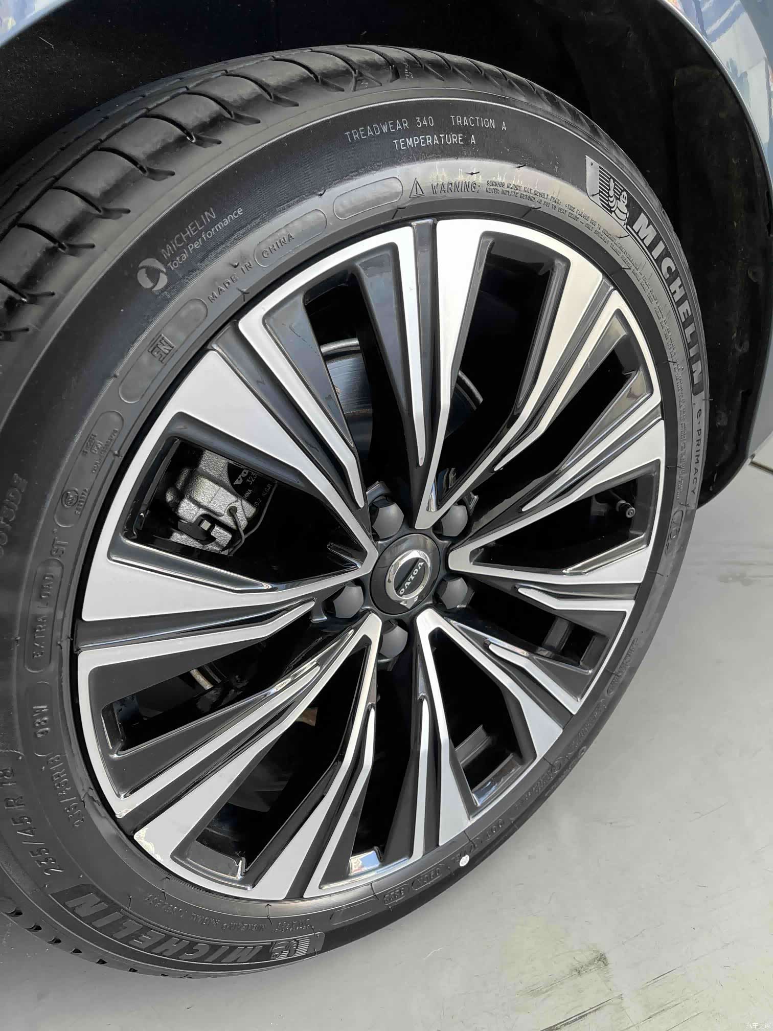 Volvo S60, 2023 12