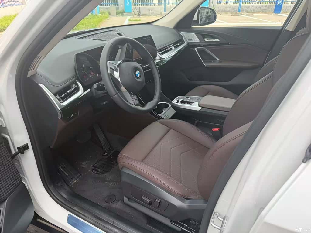 BMW X1, 2025 6
