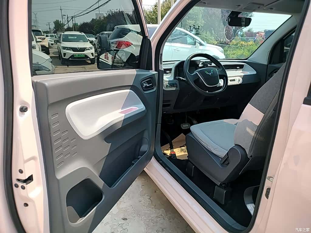 Wuling MINIEV, 2021 12