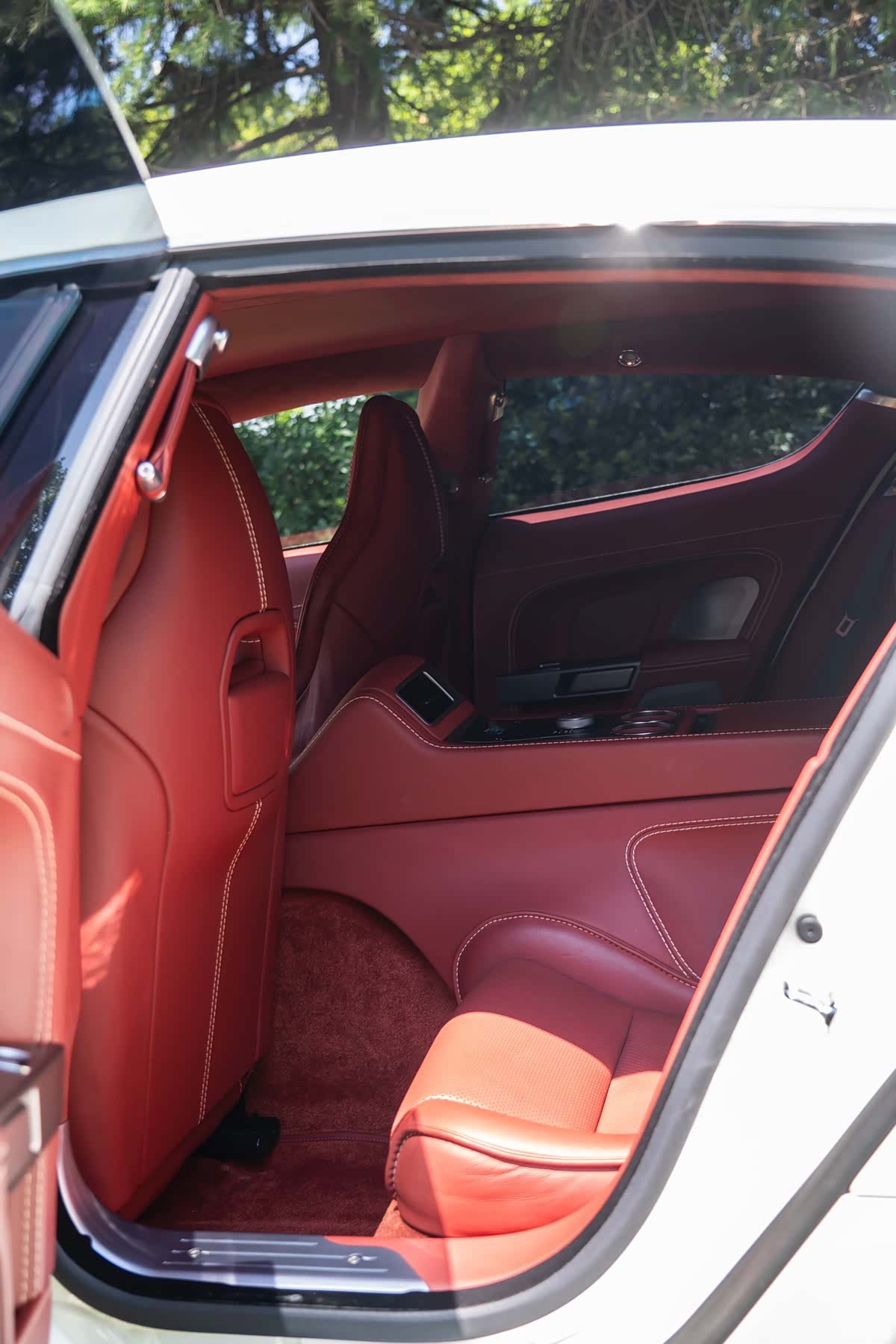 Aston Martin Rapide, 2017 16