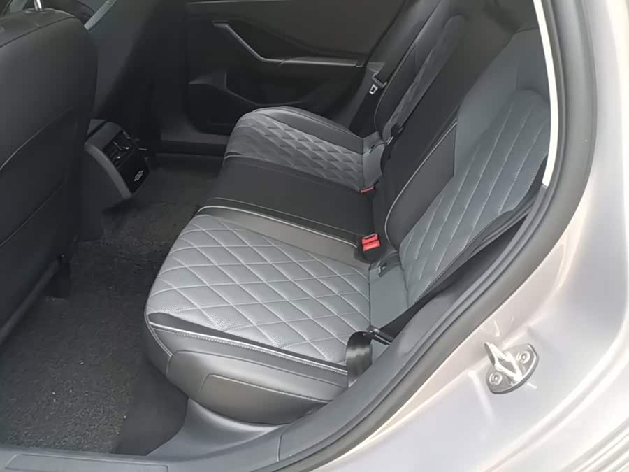 Volkswagen Sagitar 2023, фото 16