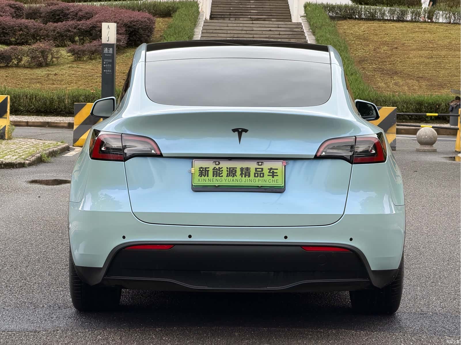 Tesla Model Y, 2021 20