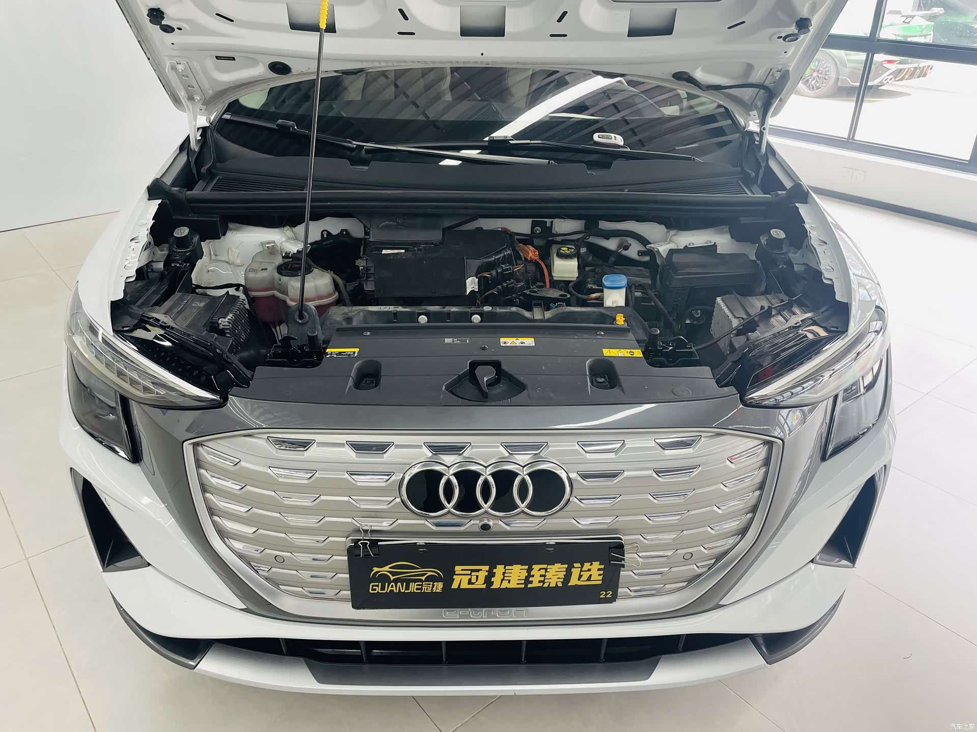 Audi Q5 e-tron, 2023 2