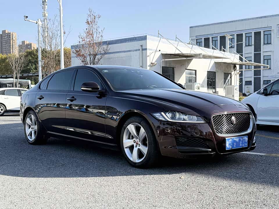 Jaguar XFL