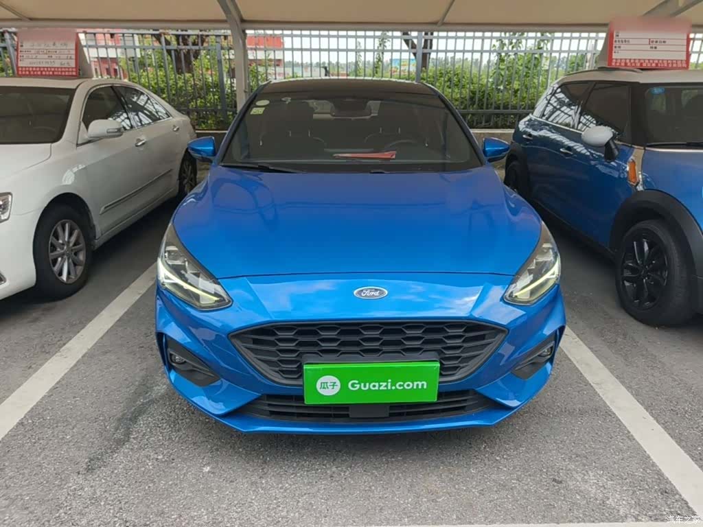 Ford Focus, 2021 3