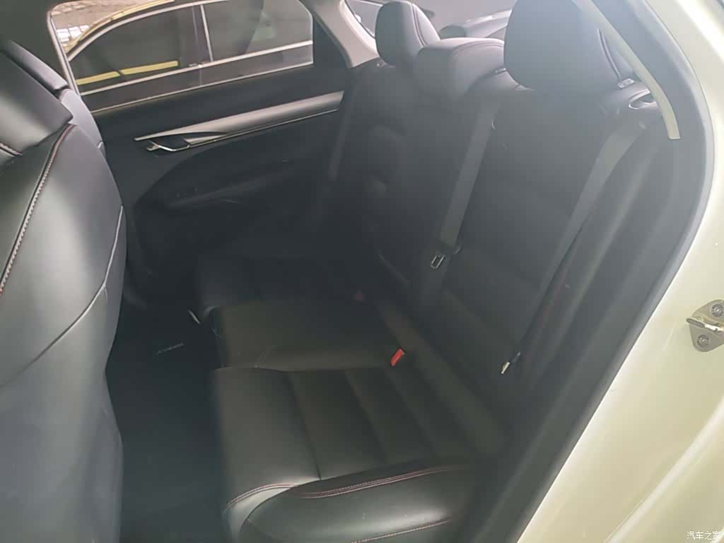 Geely Binray, 2019 13