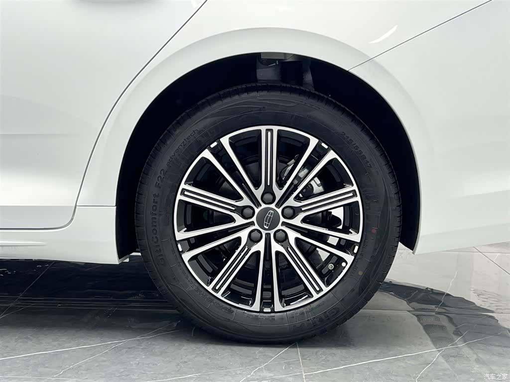 Geely Preface, 2026 24