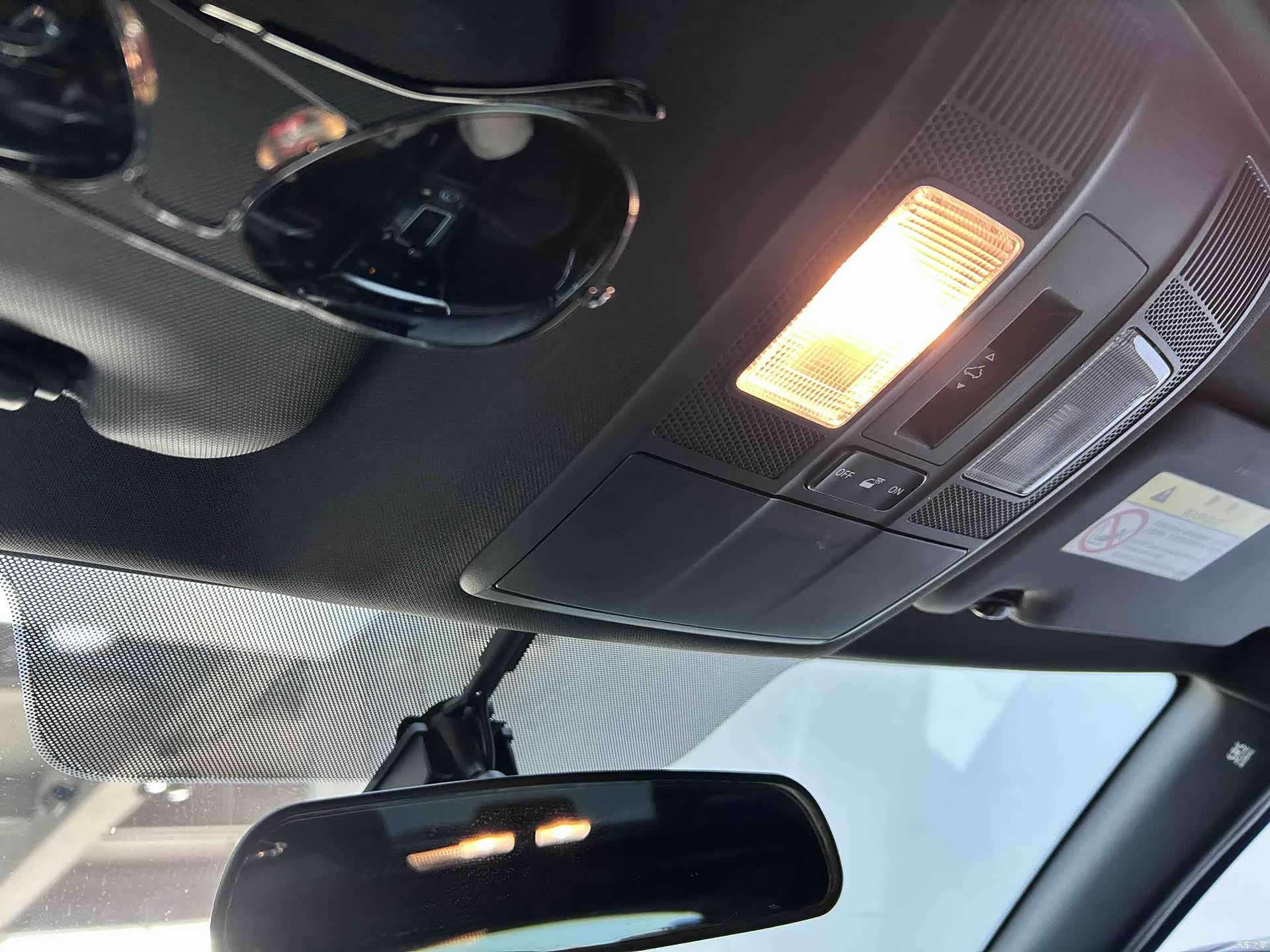 Mazda CX-4, 2019 11