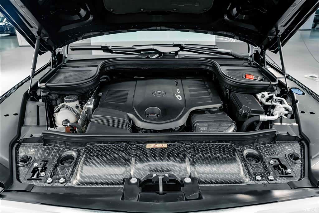 Maybach GLS, 2023 27