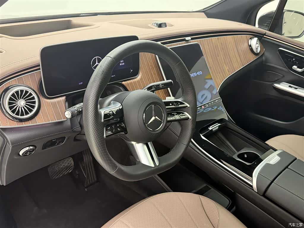 Mercedes-Benz EQE, 2026 9