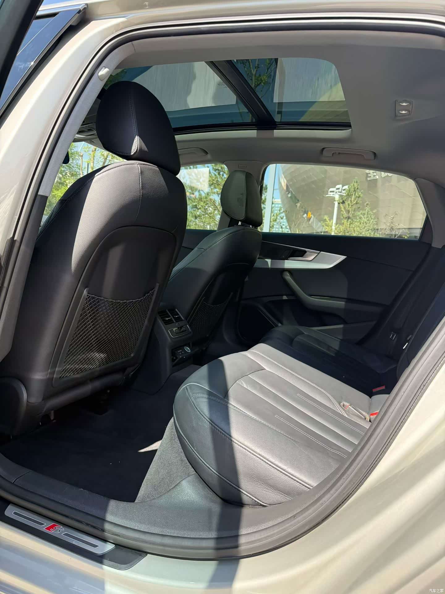 Audi A4L, 2019 9