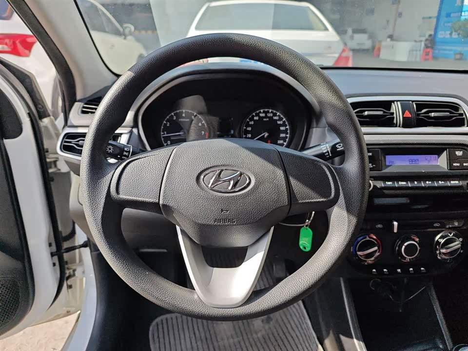 Hyundai Rena