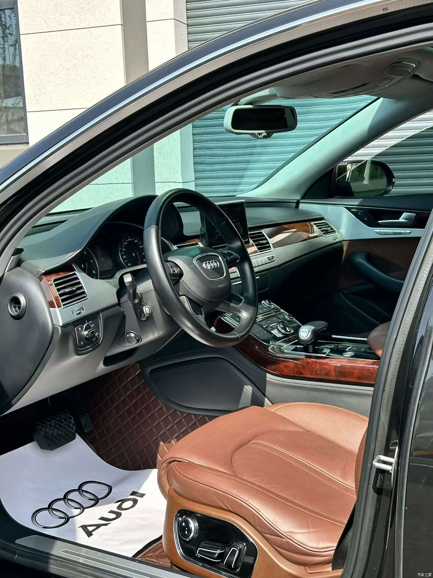 Audi A8L, 2012 все фото