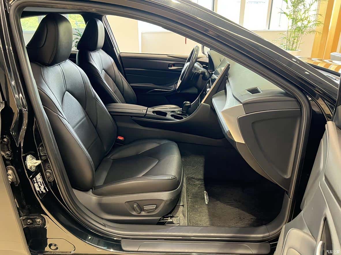 Toyota Avalon, 2023 10