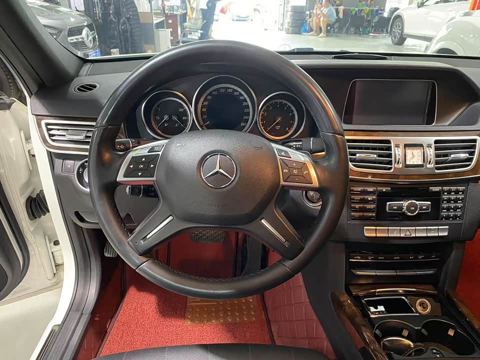 Mercedes-Benz E-class Mercedes-Benz E-class