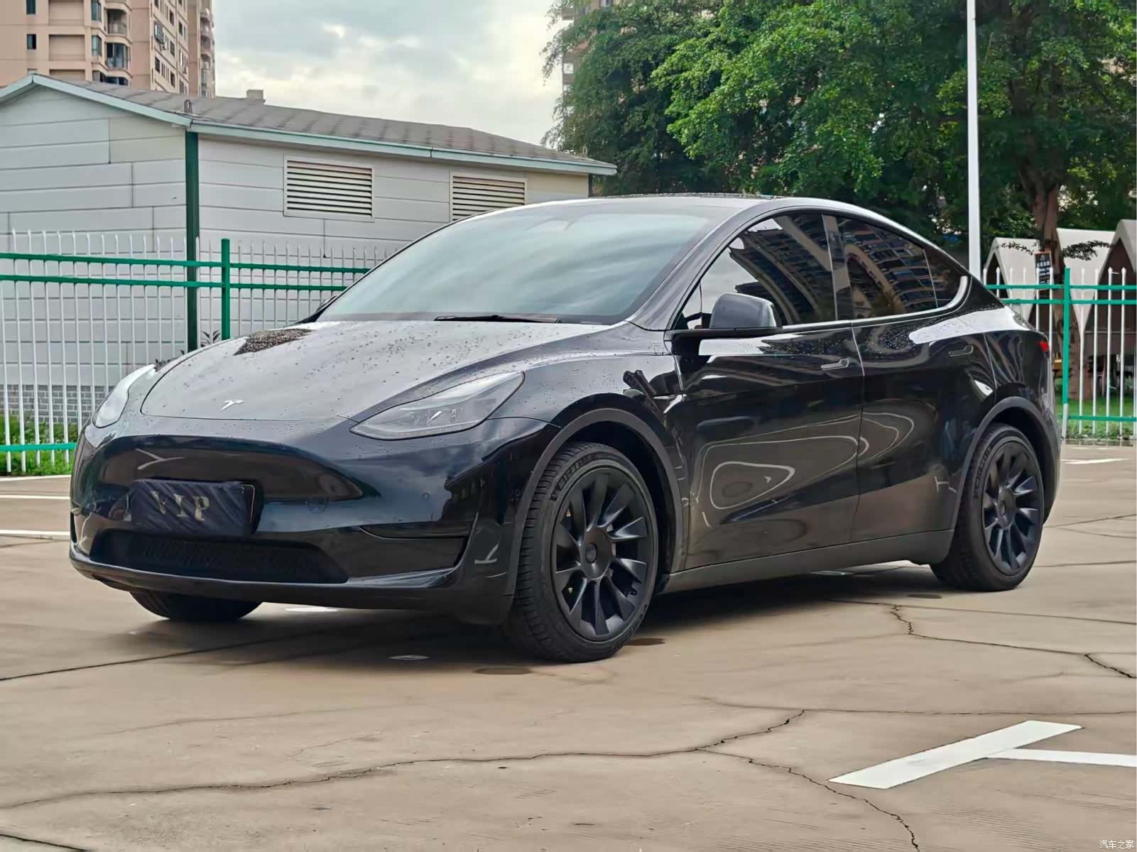 Model Y, 2022 1