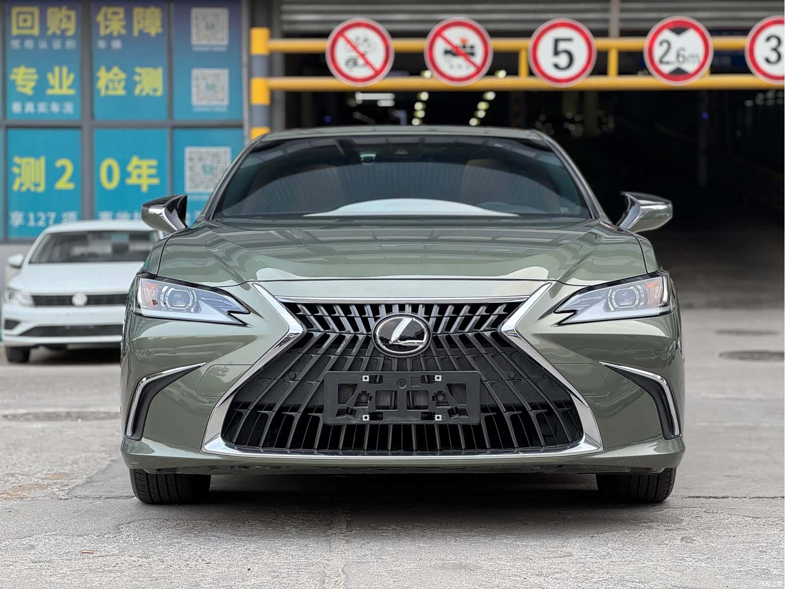 Lexus ES, 2022 2
