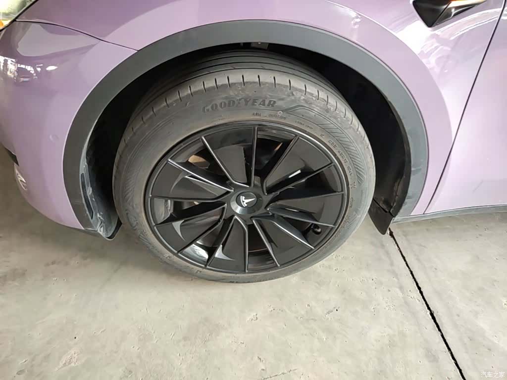 Tesla Model Y, 2023 23