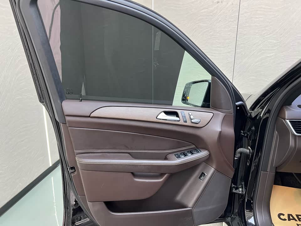 Mercedes-Benz GLE Mercedes-Benz GLE
