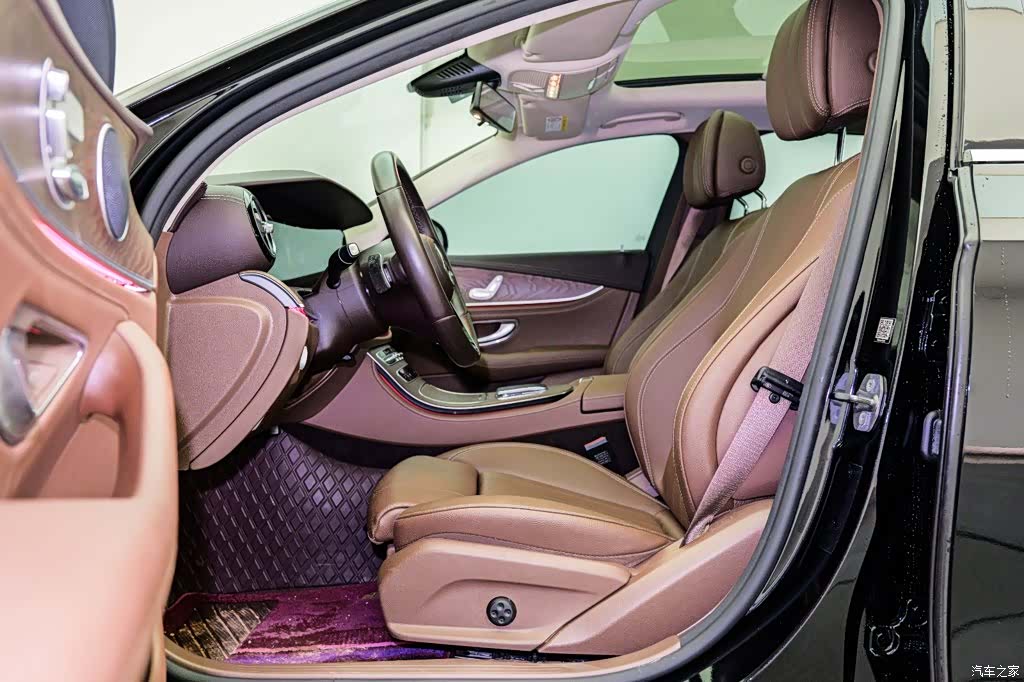 Mercedes-Benz E-Class, 2023 8