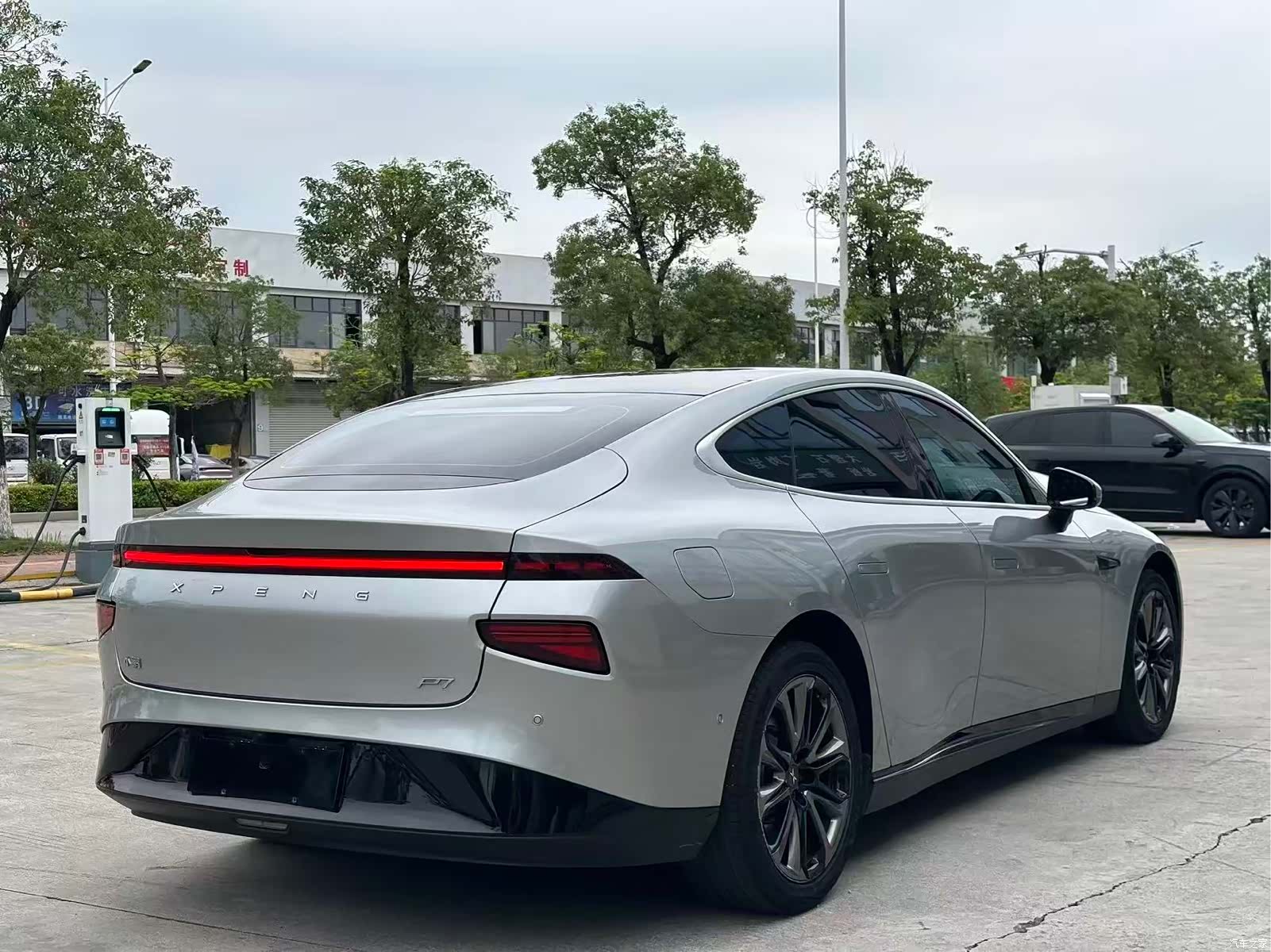 Xpeng P7, 2022 9